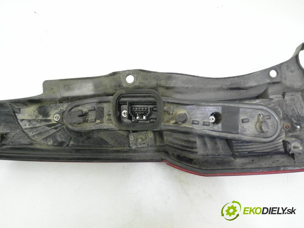 FIAT PANDA (169_) HB 2008 40,00 1.1 54 - 187 A1.000 1108,00 Svetlo pravé zadné 51763008