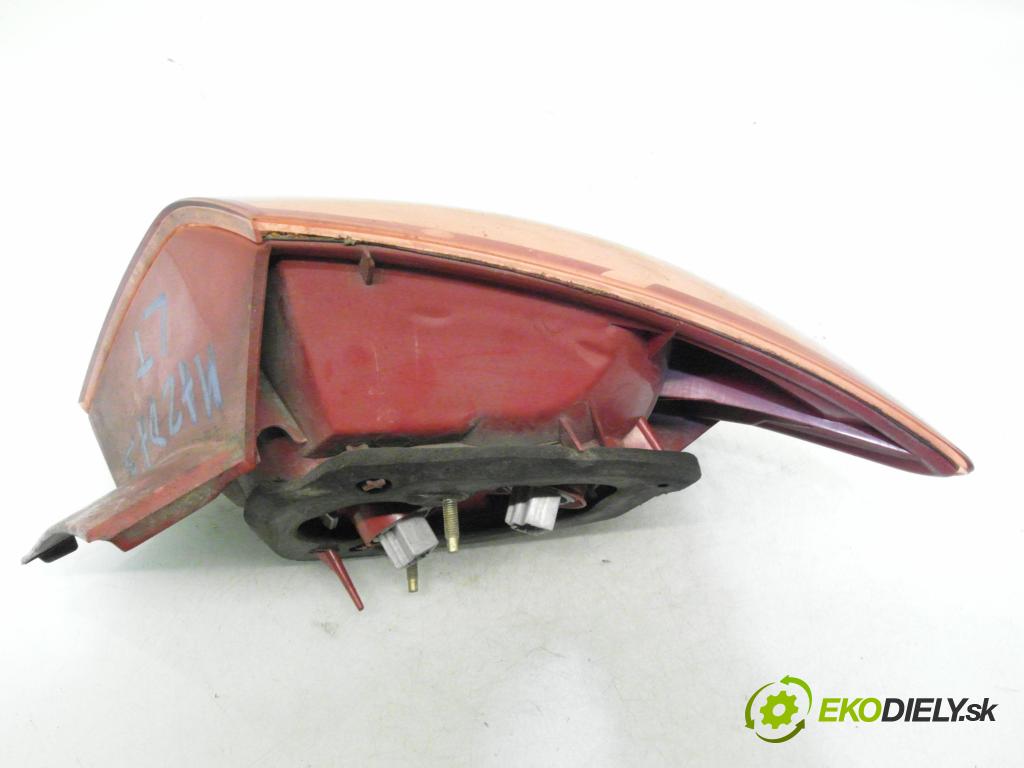 MAZDA 3 (BK) HB 2004 77,00 1.6 - B6ZE 1598,00 Svetlo ľavé zadné 