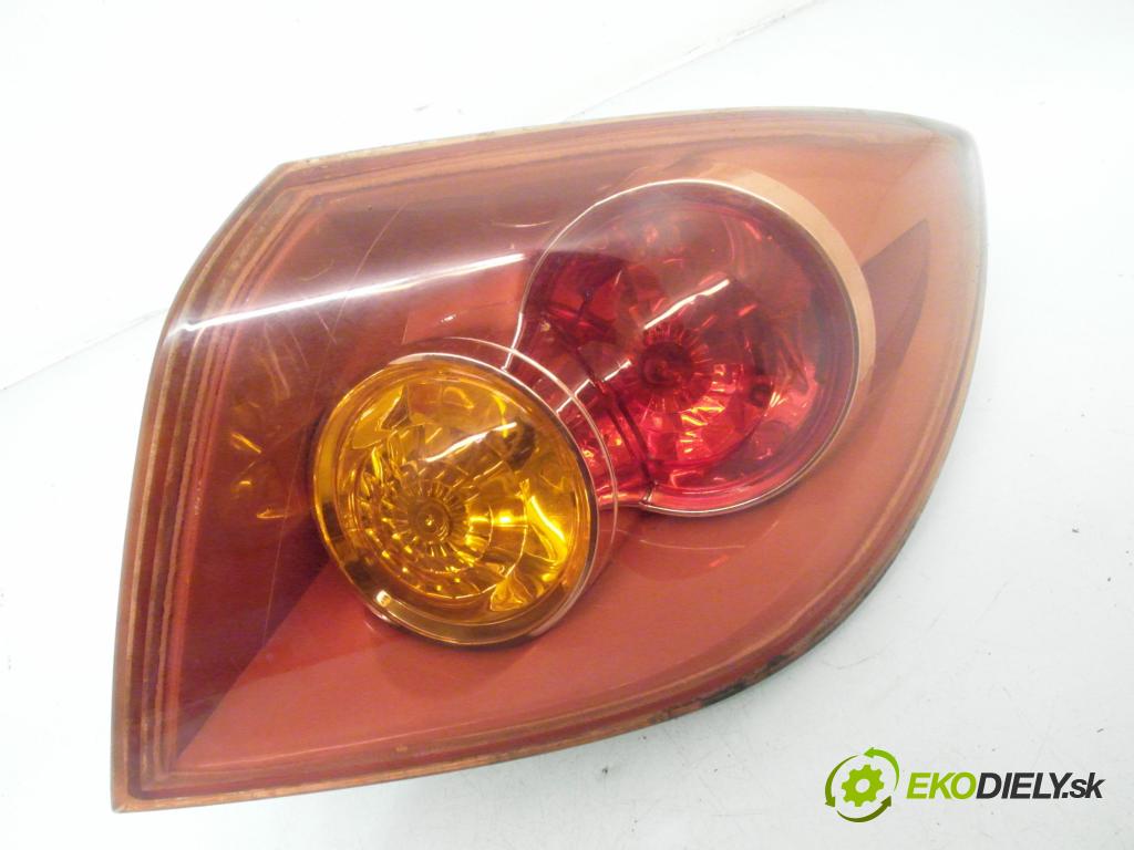 MAZDA 3 (BK) HB 2004 77,00 1.6 - B6ZE 1598,00 Svetlo pravé zadné