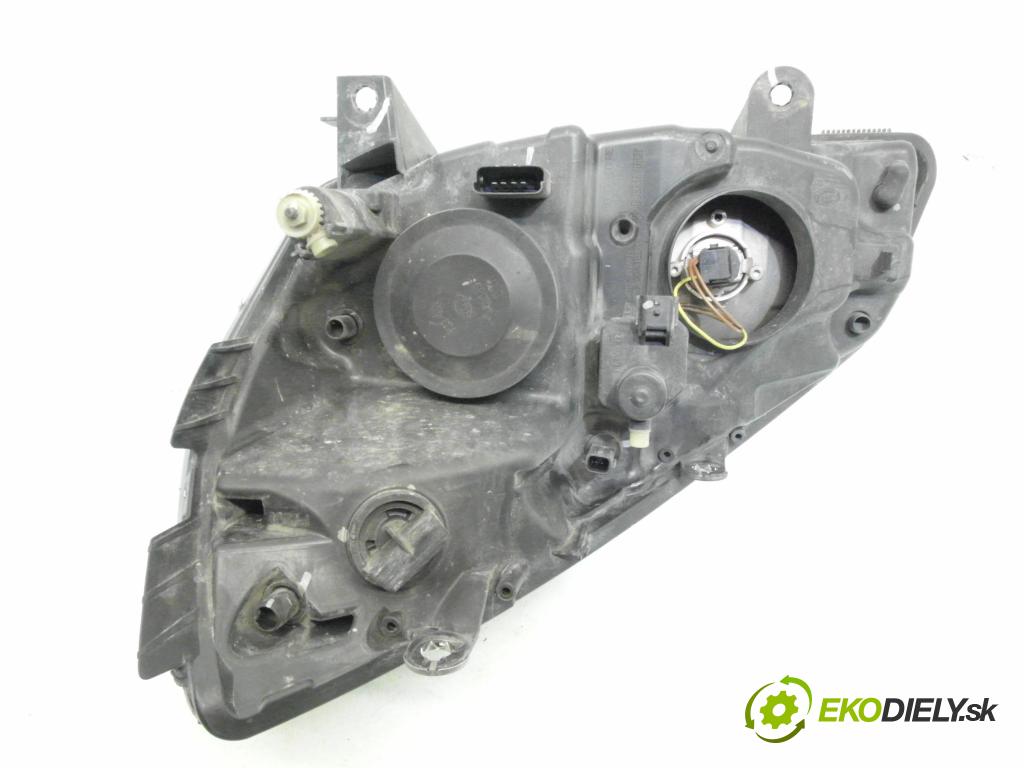 RENAULT SCENIC II (JM0/1_) MINIVAN 2005 88,00 1.9 DCI - F9Q 812 1870,00 Svetlo PP 15810400RE
