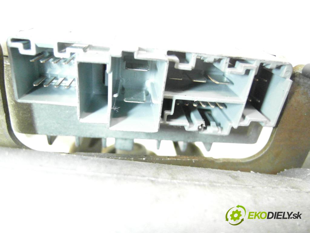 FIAT PUNTO (188_) HB 1999 59,00 1.9 JTD 80 - 188 A2.000 1910,00 SLOUPEC / PODPORA elektrický 2609923602A ; 26103598 ; 2609923702A
