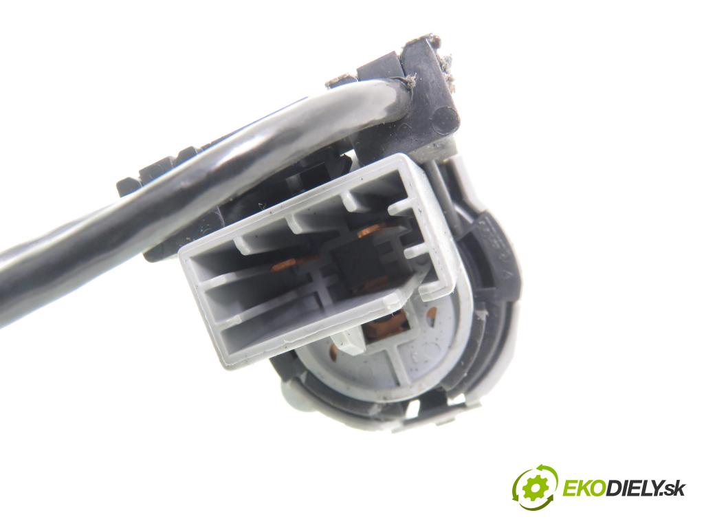 FORD FOCUS (DAW, DBW) HB 2002 66,00 1.8 TDDi 90 - C9DA 1753,00 Lanko panel kúrenia 2M5111503AA ; 2M5111504AA