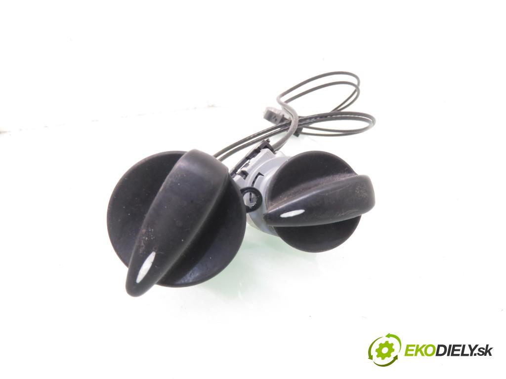 FORD FOCUS (DAW, DBW) HB 2002 66,00 1.8 TDDi 90 - C9DA 1753,00 Lanko panel kúrenia 2M5111503AA ; 2M5111504AA