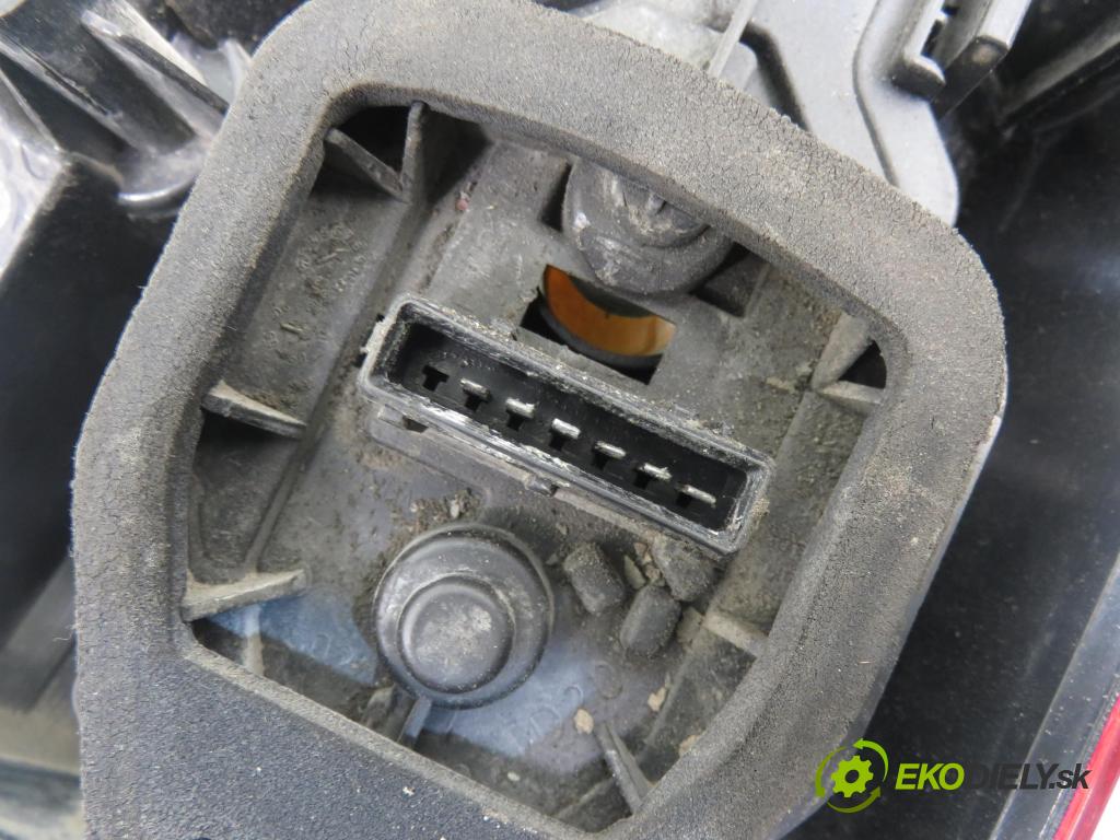 PEUGEOT PARTNER Skrzynia (5_, G_) FURGON 2008 55,00 1.6 HDi 75 - 9HW (DV6BTED4) 1560,00 světlo pravé zadní 085521909 ; 085521922