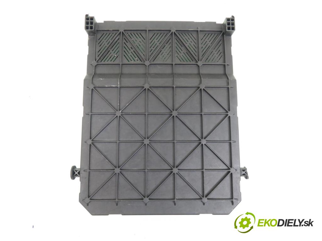 CITROEN C3 I (FC_) HB 2002 44,00 1.1 i - HFX (TU1A) 1124,00 MODUL BSI S118085200G ; 9648715360