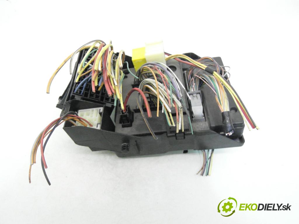 RENAULT SCENIC I (JA0/1_) MINIVAN 2001 75,00 1.9 dCi 102 - F9Q 732 1870,00 MODUL BSI 8200029342B ; S108502610 ; 7703397911