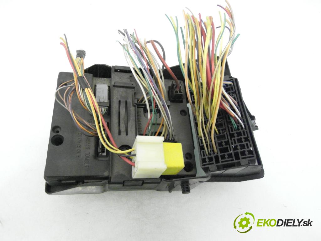 RENAULT SCENIC I (JA0/1_) MINIVAN 2001 75,00 1.9 dCi 102 - F9Q 732 1870,00 MODUL BSI 8200029342B ; S108502610 ; 7703397911