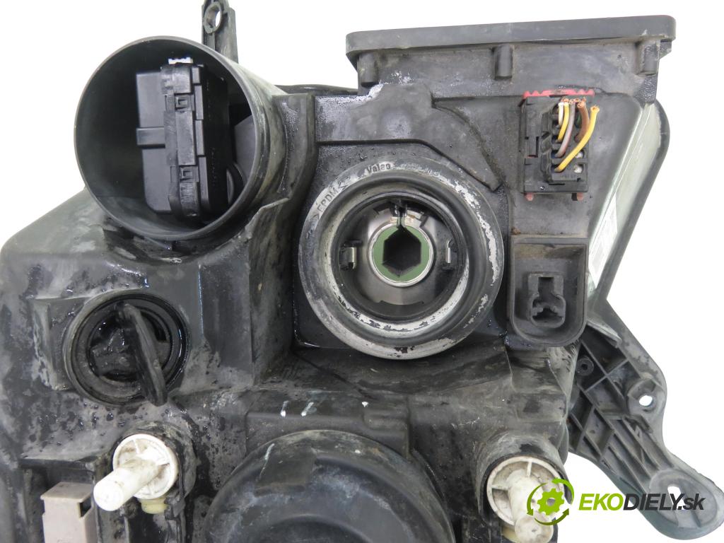 OPEL MERIVA A nadwozie wielkoprzestrzenne (MPV) (X03) MINIVAN 2003 74,00 1.6 16V - Z 16 XE 1598,00 Svetlo PP 93321053 ; 89308560