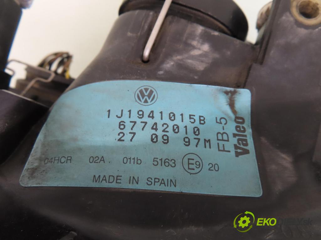 VW GOLF IV (1J1) HB 2000 85,00 1.9 TDI - AJM 1896,00 světlo LP 1J1941015B ; 67742010
