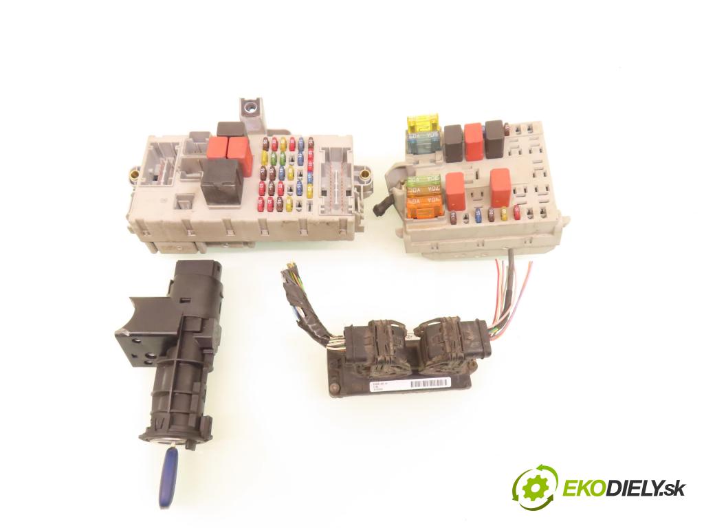 FIAT PUNTO (188_) HB 2000 44,00 1.2 60 - 188 A4.000 1242,00 spinačka / imobilizéra IMMO / Riadiaca jednotka 6160038904 ; IAW59FM2 ; 46766769