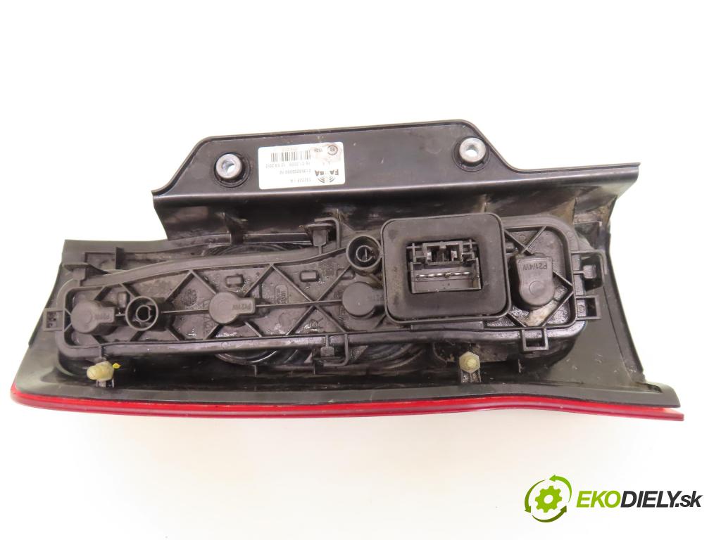 FIAT FIORINO nadwozie zamknięte / kombi (225_) FURGON 2009 70,00 1.3 D Multijet - 199 B1.000 1248,00 Svetlo pravé zadné 01353205080