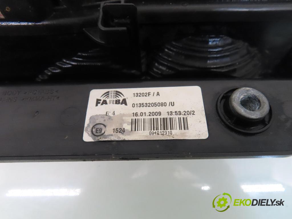 FIAT FIORINO nadwozie zamknięte / kombi (225_) FURGON 2009 70,00 1.3 D Multijet - 199 B1.000 1248,00 Svetlo pravé zadné 01353205080