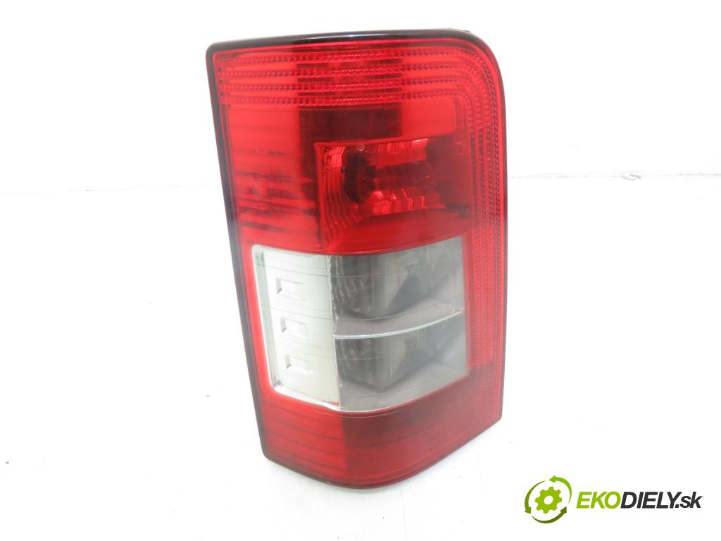PEUGEOT PARTNER Skrzynia (5_, G_) FURGON 2008 55,00 1.6 HDi 75 - 9HW (DV6BTED4) 1560,00 Svetlo ľavé zadné 9657977080