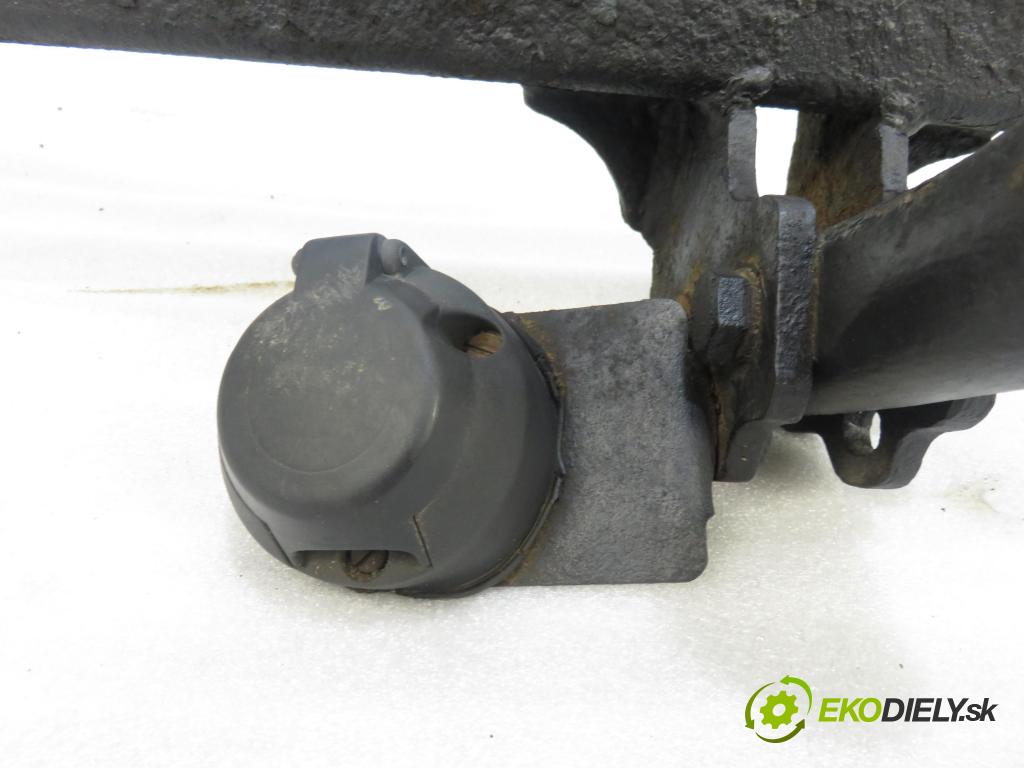 TOYOTA AVENSIS VERSO (_M2_) MINIVAN 2004 0,00 2.0 (ACM20_) - 1AZ-FE 1998,00 Hák