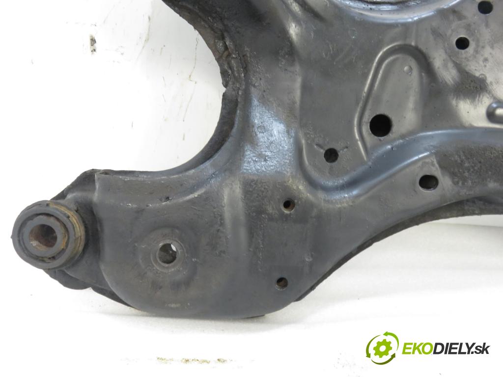 TOYOTA AVENSIS VERSO (_M2_) MINIVAN 2004 0,00 2.0 (ACM20_) - 1AZ-FE 1998,00 predný