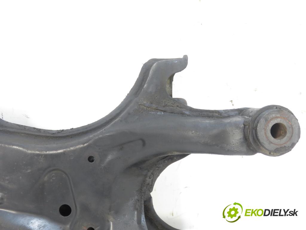 TOYOTA AVENSIS VERSO (_M2_) MINIVAN 2004 0,00 2.0 (ACM20_) - 1AZ-FE 1998,00 predný