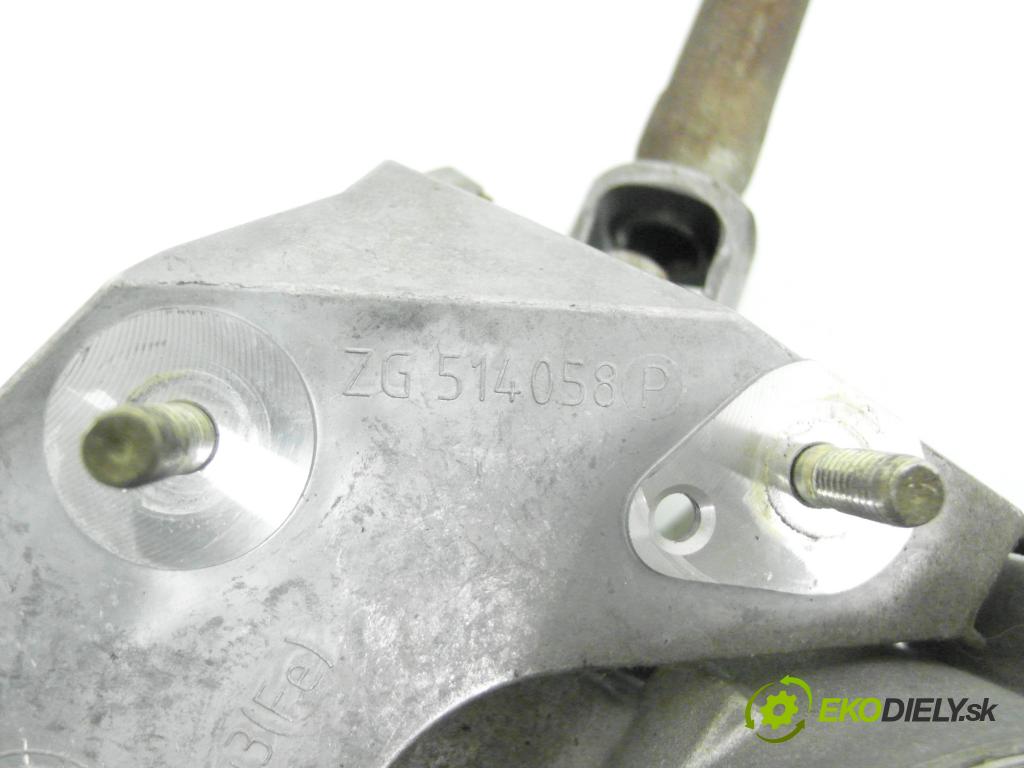 RENAULT MEGANE II (BM0/1_, CM0/1_) HB 2004 72,00 1.4 16V (BM0B, CM0B) - K4J 730 1390,00 serv/podporovanie elektrické 8200445347A ; 50300803LHD