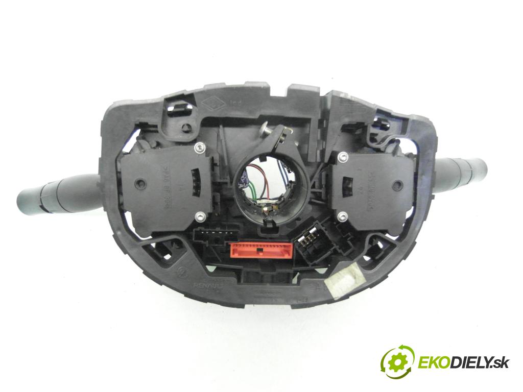 RENAULT MEGANE II (BM0/1_, CM0/1_) HB 2004 72,00 1.4 16V (BM0B, CM0B) - K4J 730 1390,00 páčka/prepínač 618300120 ; 8200213760 ; 8200155865