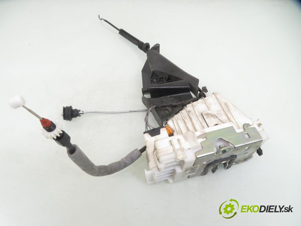 MERCEDES-BENZ KLASA B Sports Tourer (W245) HB 2005 85,00 B 180 (245.232) - M 266.940 1699,00 zámok PTE A1699992999