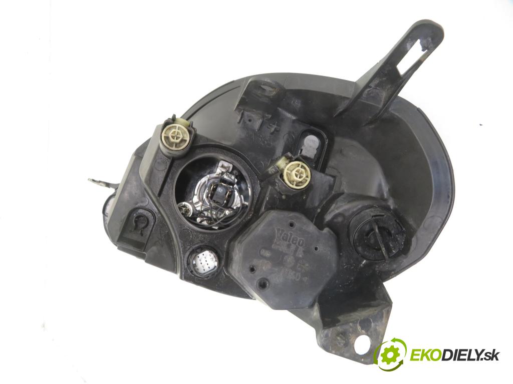 FIAT GRANDE PUNTO (199_) HB 2006 55,00 1.3 D Multijet 75 - 199 A2.000 1248,00 Svetlo PP 89101388DX