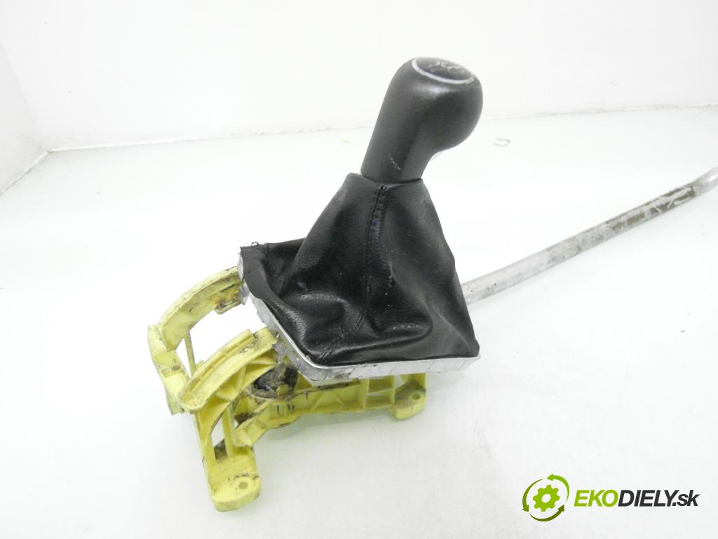OPEL ASTRA H Kombi (A04) KOMBI 2005 77,00 1.6 - Z 16 XE1 1598,00 ZVEDÁK: 8026651202
