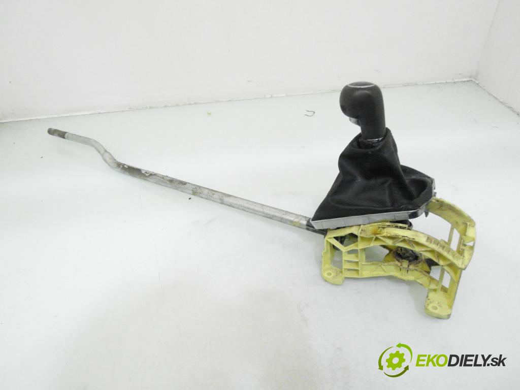 OPEL ASTRA H Kombi (A04) KOMBI 2005 77,00 1.6 - Z 16 XE1 1598,00 ZVEDÁK: 8026651202