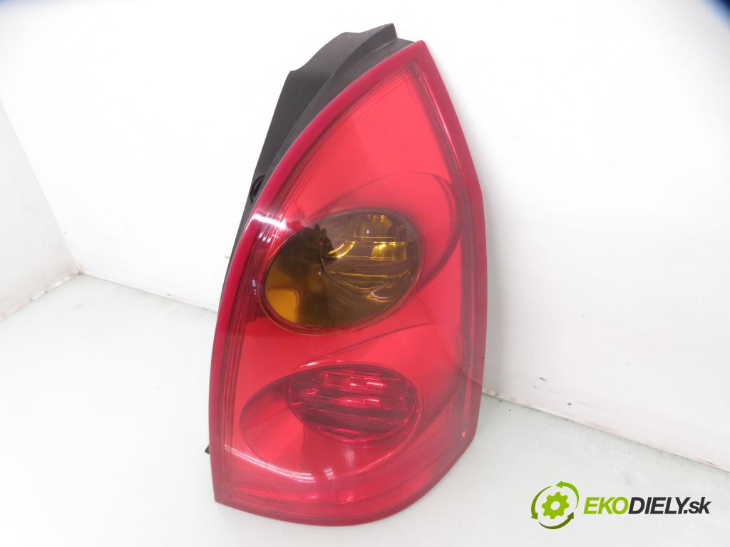 NISSAN PRIMERA Kombi (WP12) KOMBI 2003 85,00 1.9 dCi 116 - F9Q 1870,00 Svetlo pravé zadné