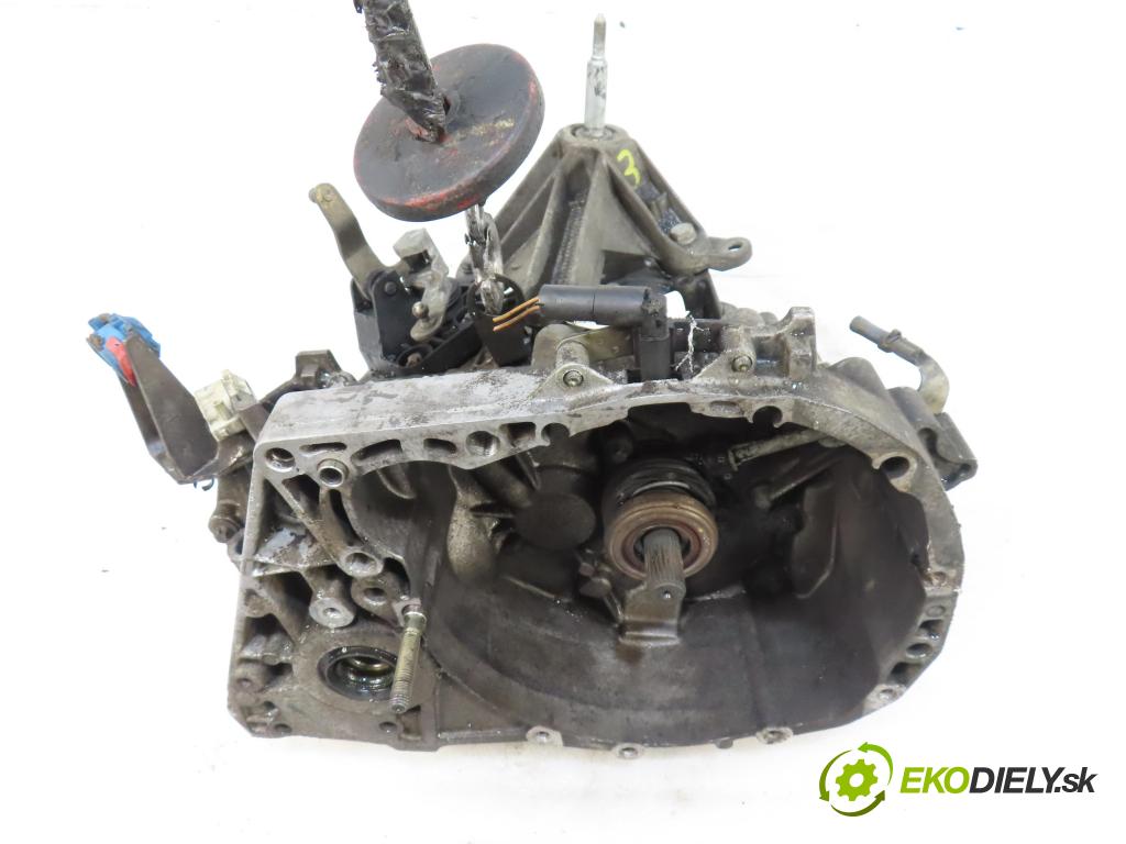 RENAULT MEGANE II (BM0/1_, CM0/1_) HB 2004 72,00 1.4 16V (BM0B, CM0B) - K4J 730 1390,00 převodovka MANUALNA JH3105