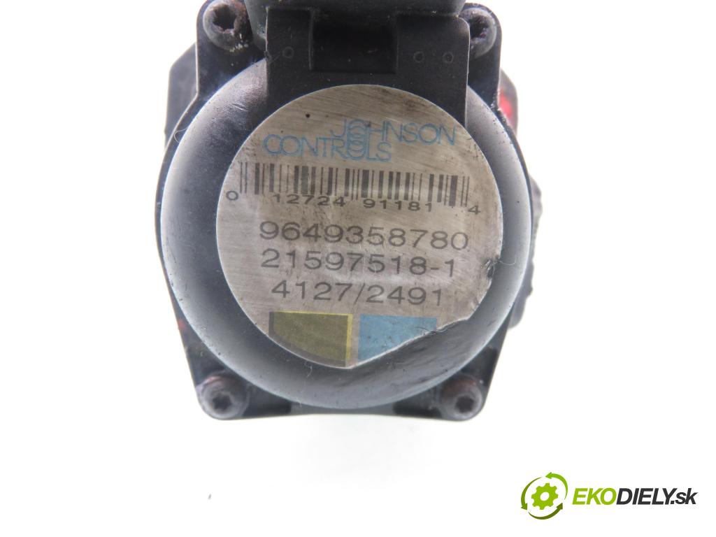 CITROEN XSARA PICASSO (N68) MINIVAN 2005 80,00 1.6 HDi - 9HZ (DV6TED4) 1560,00 VENTIL EGR 9649358780 ; 215975181 ; EN48000
