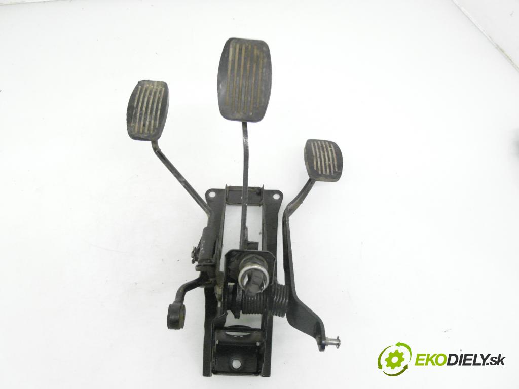 SKODA FELICIA II (6U1) HB 1998 50,00 1.3 MPI 68 1289,00 PEDALY 