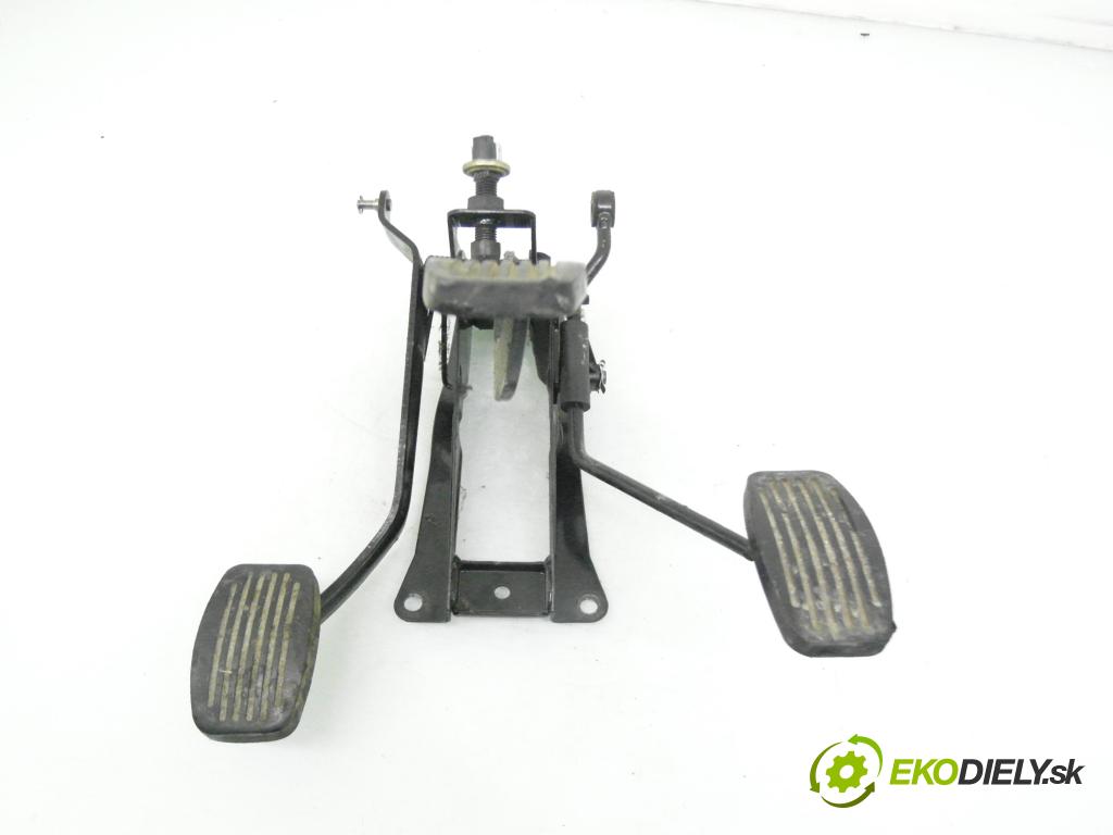 SKODA FELICIA II (6U1) HB 1998 50,00 1.3 MPI 68 1289,00 PEDALY: