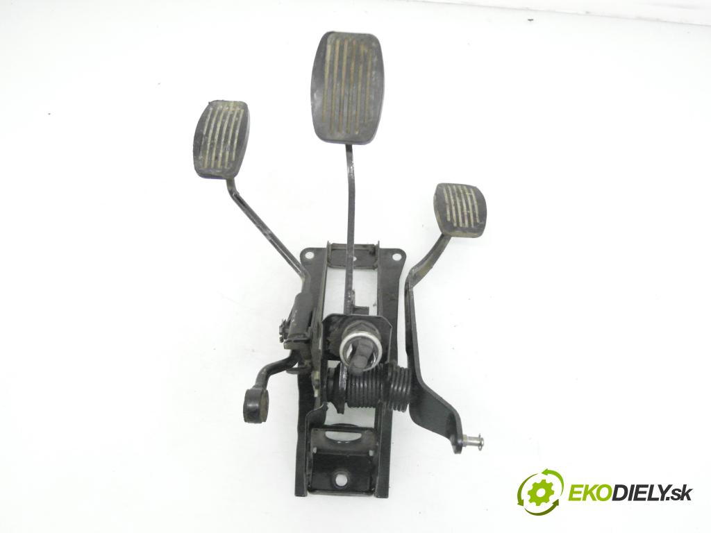SKODA FELICIA II (6U1) HB 1998 50,00 1.3 MPI 68 1289,00 PEDALY: