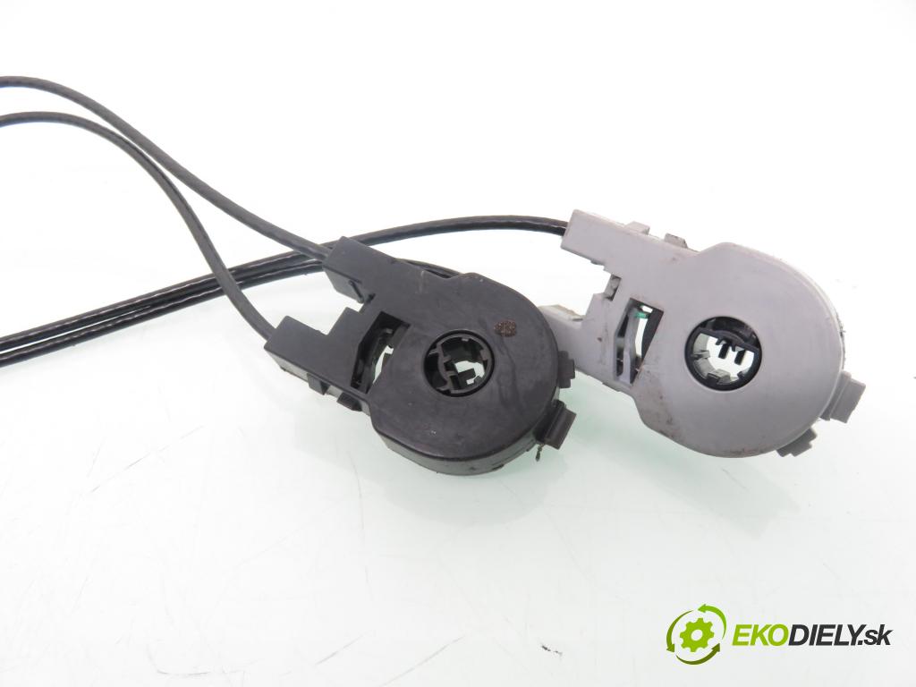 FORD FOCUS Turnier (DNW) KOMBI 2000 66,00 1.8 Turbo DI / TDDi - C9DB 1753,00 Lanko panel kúrenia 98AB11504AH ; 2M5111503AA