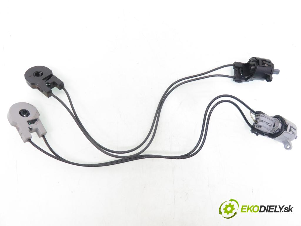 FORD FOCUS Turnier (DNW) KOMBI 2000 66,00 1.8 Turbo DI / TDDi - C9DB 1753,00 Lanko panel kúrenia 98AB11504AH ; 2M5111503AA