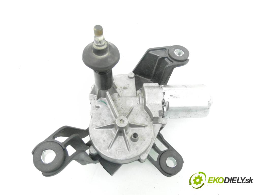 OPEL ASTRA H Kombi (A04) KOMBI 2005 77,00 1.6 - Z 16 XE1 1598,00 Motorček stierače zadné 0390201591 ; 13105981