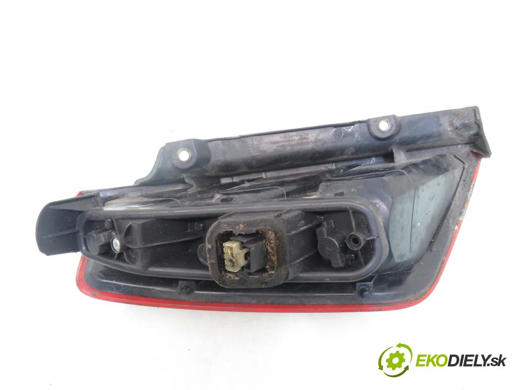 FIAT GRANDE PUNTO (199_) HB 2006 55,00 1.3 D Multijet 75 - 199 A2.000 1248,00 Svetlo pravé zadné 453691