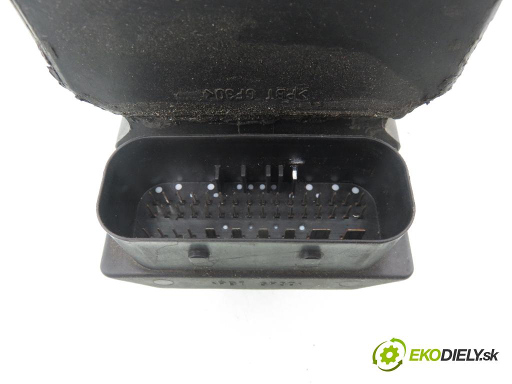 BMW 5 (E39) SEDAN 2000 125,00 520 i - M54 B22 (226S1) 2171,00 Pumpa ABS 0265900001 ; 0130108078 (Pumpa ABS)
