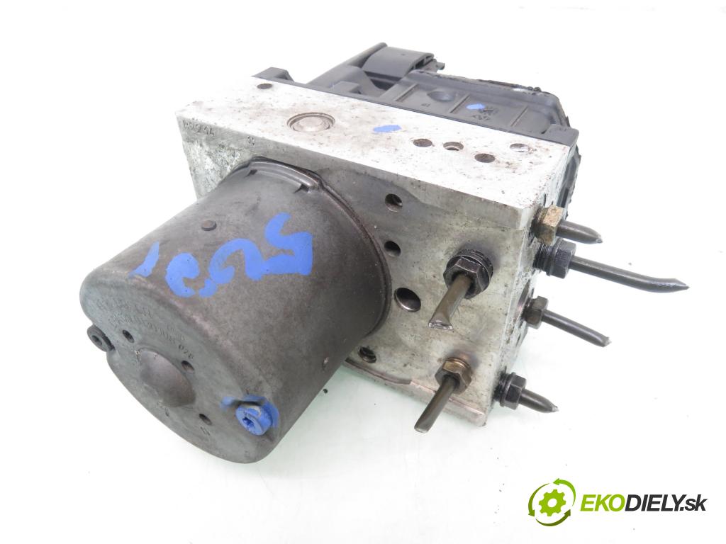 BMW 5 (E39) SEDAN 2000 125,00 520 i - M54 B22 (226S1) 2171,00 Pumpa ABS 0265900001 ; 0130108078 (Pumpa ABS)