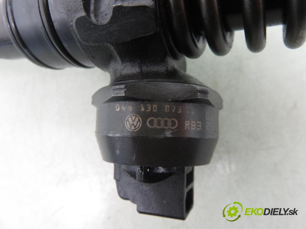 AUDI A4 Avant (8D5, B5) KOMBI 2000 85,00 1.9 TDI - AJM 1896,00 Vstrekovač 045130073T ; 0414720035 (Vstrekovač paliva)