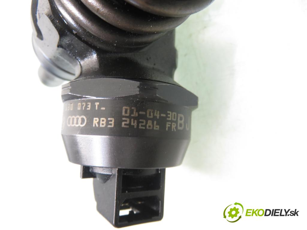 AUDI A4 Avant (8D5, B5) KOMBI 2000 85,00 1.9 TDI - AJM 1896,00 Vstrekovač 045130073T ; RB324286FR ; 0414720035 (Vstrekovač paliva)