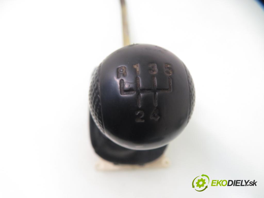 CHEVROLET AVEO / KALOS sedan (T200) SEDAN 2006 69,00 1.4 16V 94 E-TEC II - F14D3 1399,00 ZVEDÁK: 96549427