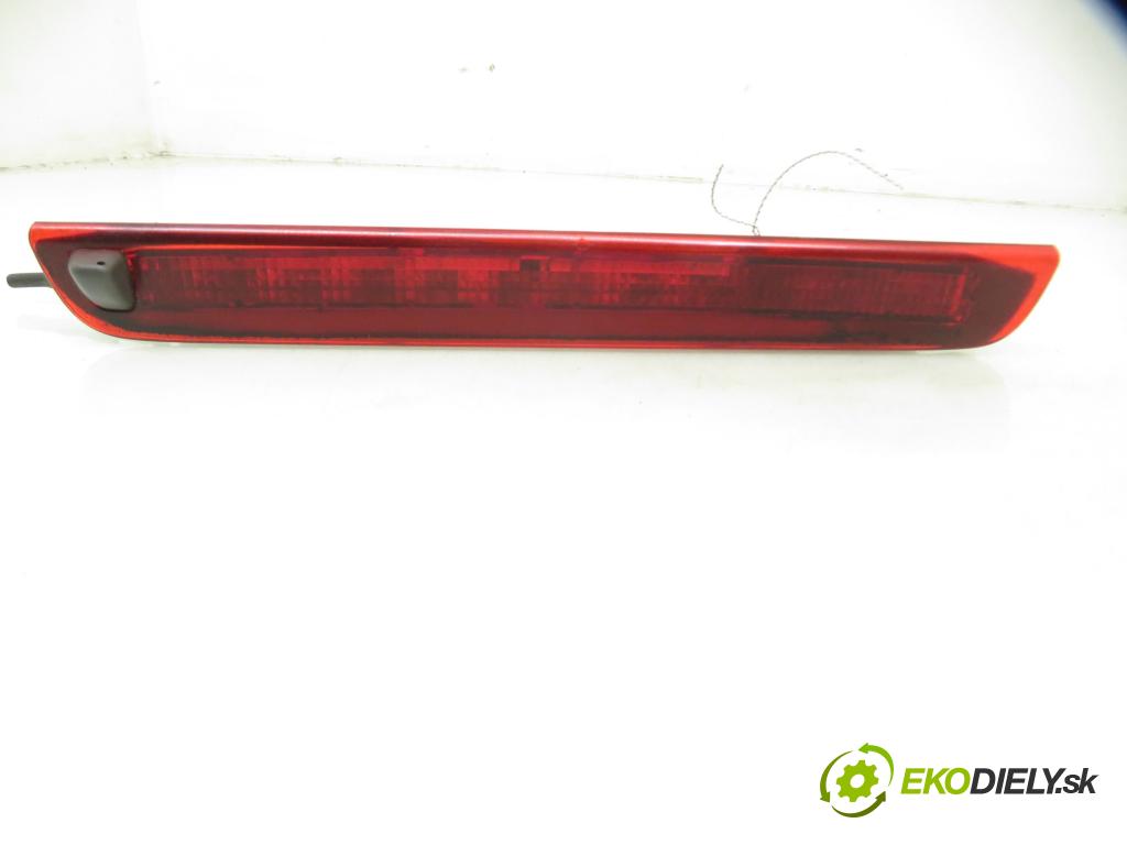OPEL MERIVA A nadwozie wielkoprzestrzenne (MPV) (X03) MINIVAN 2003 64,00 1.6 - Z 16 SE 1598,00 svetlo bŕzd 13149529