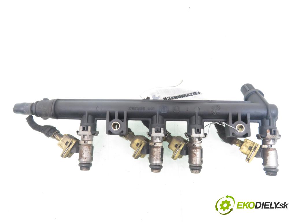FIAT PANDA (169_) HB 2004 40,00 1.1 54 - 187 A1.000 1108,00 Lišta vstrekovacia B6713219018301 (Vstrekovacia lišta)