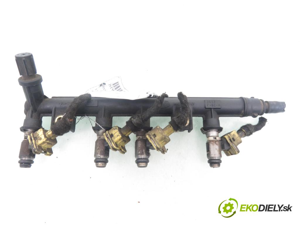 FIAT PANDA (169_) HB 2004 40,00 1.1 54 - 187 A1.000 1108,00 Lišta vstrekovacia B6713219018301 (Vstrekovacia lišta)