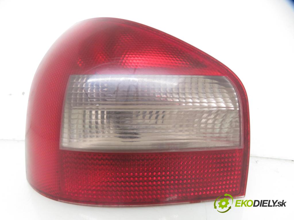 AUDI A3 (8L1) HB 2000 81,00 1.9 TDI 110 - AHF 1896,00 světlo levé zadní