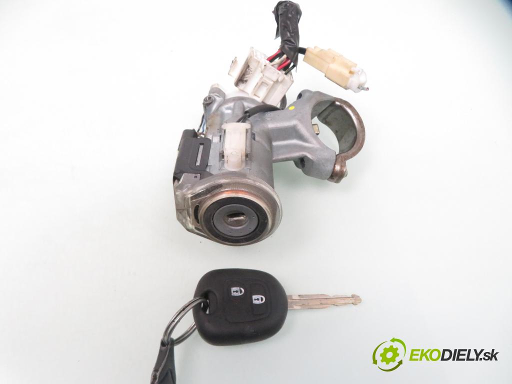 TOYOTA AVENSIS VERSO (_M2_) MINIVAN 2004 0,00 2.0 (ACM20_) - 1AZ-FE 1998,00 spínačka 45020287 ; 8978328070 (Spínací skříňka)
