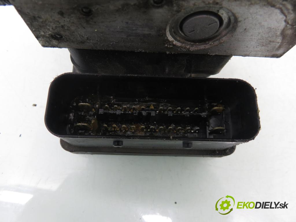 CITROEN C3 I (FC_) HB 2005 80,00 1.6 16V 109 - NFU 1587,00 pumpa ABS 10097011013 ; 5WK84022 ; 9641965380 (Pumpa ABS)
