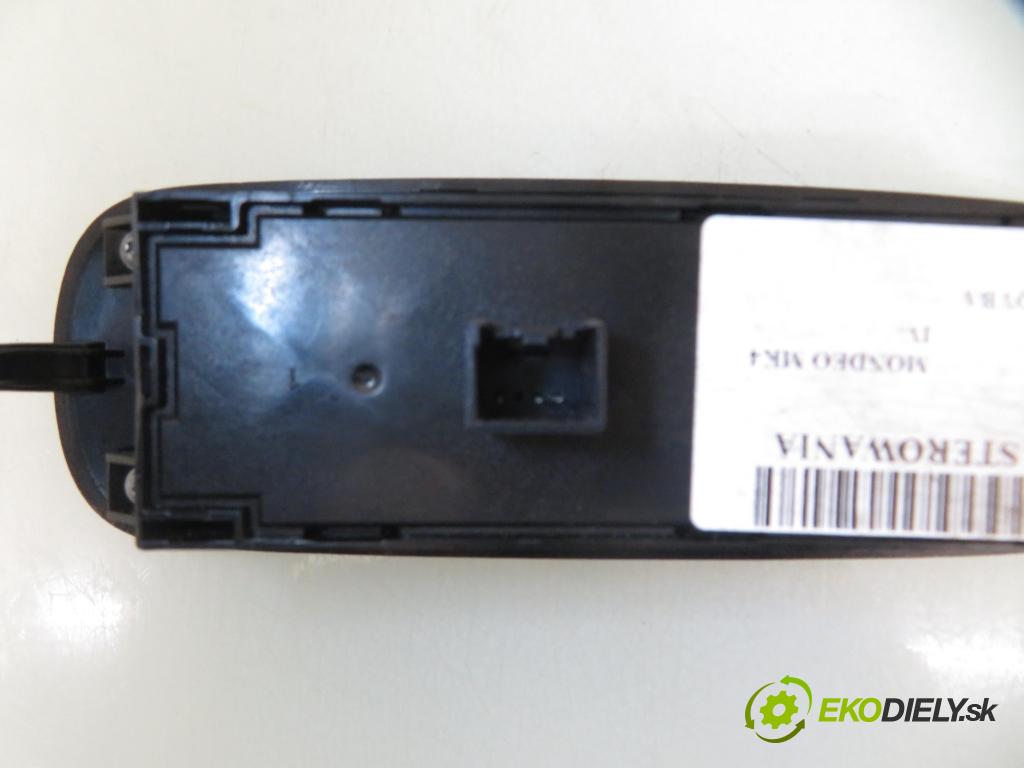 FORD MONDEO IV (BA7) LIFTBACK 2008 92,00 1.8 TDCi - QYBA 1753,00 Panel ovládaní oken 7S7T14A132BC ; A2808880016