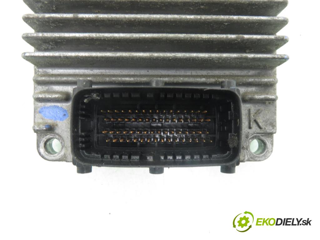 OPEL MERIVA A nadwozie wielkoprzestrzenne (MPV) (X03) HB 2003 74,00 1.6 16V - Z 16 XE 1598,00 řídící jednotka motora 12214810