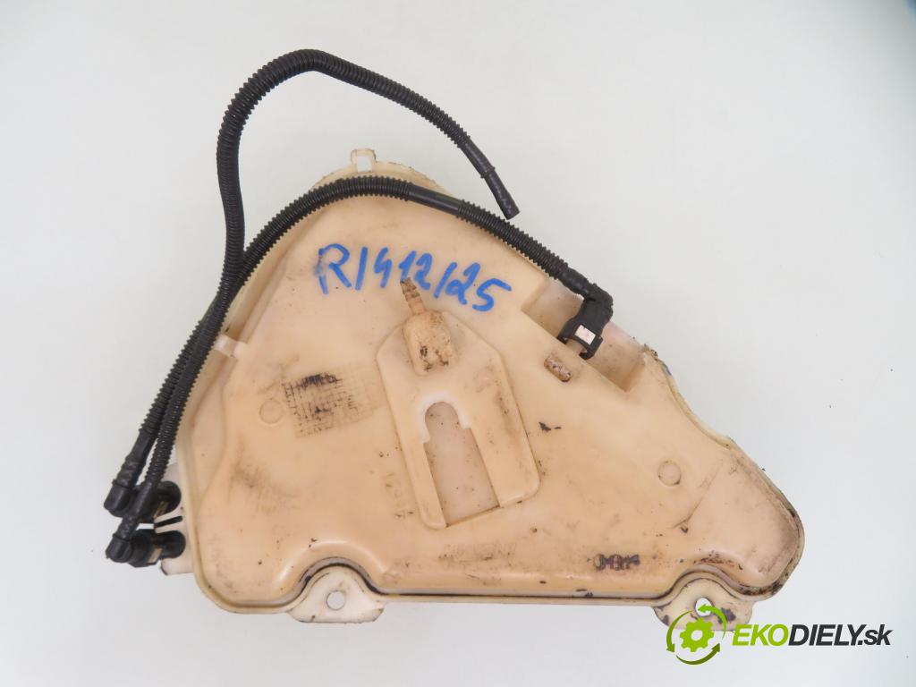 PEUGEOT 407 (6D_) SEDAN 2006 80,00 1.6 HDi 110 - 9HZ (DV6TED4) 1560,00 nádržka TEKUTINA: FAP 9639233780 ; 9639233780